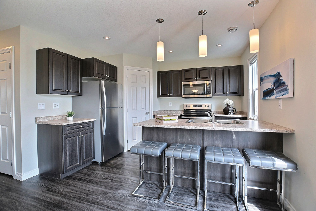 East 1 - 3113 Trombley Street - Photo 6 of 20