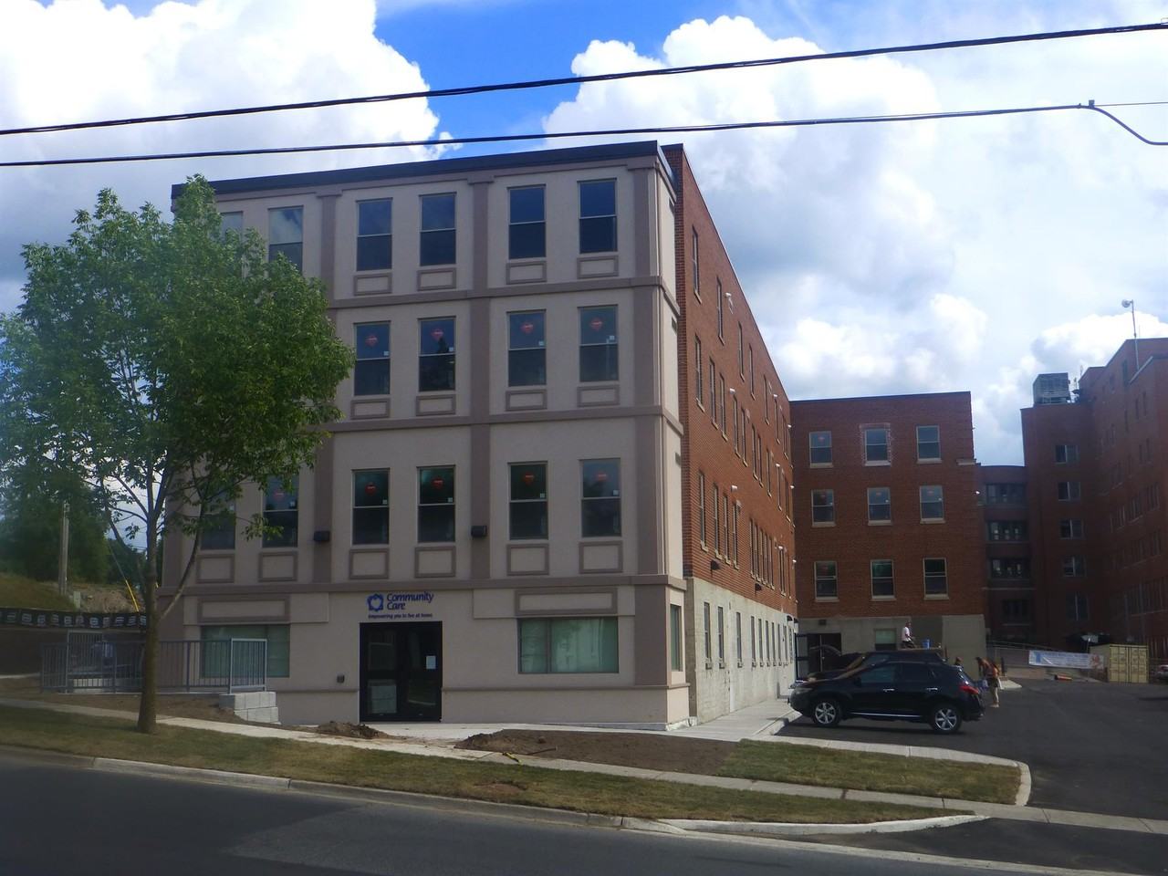 TVM 185 HUNTER STREET INC - Photo 2 of 42