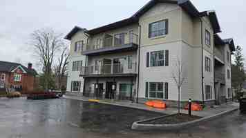 featured image of 369 Hunter St W