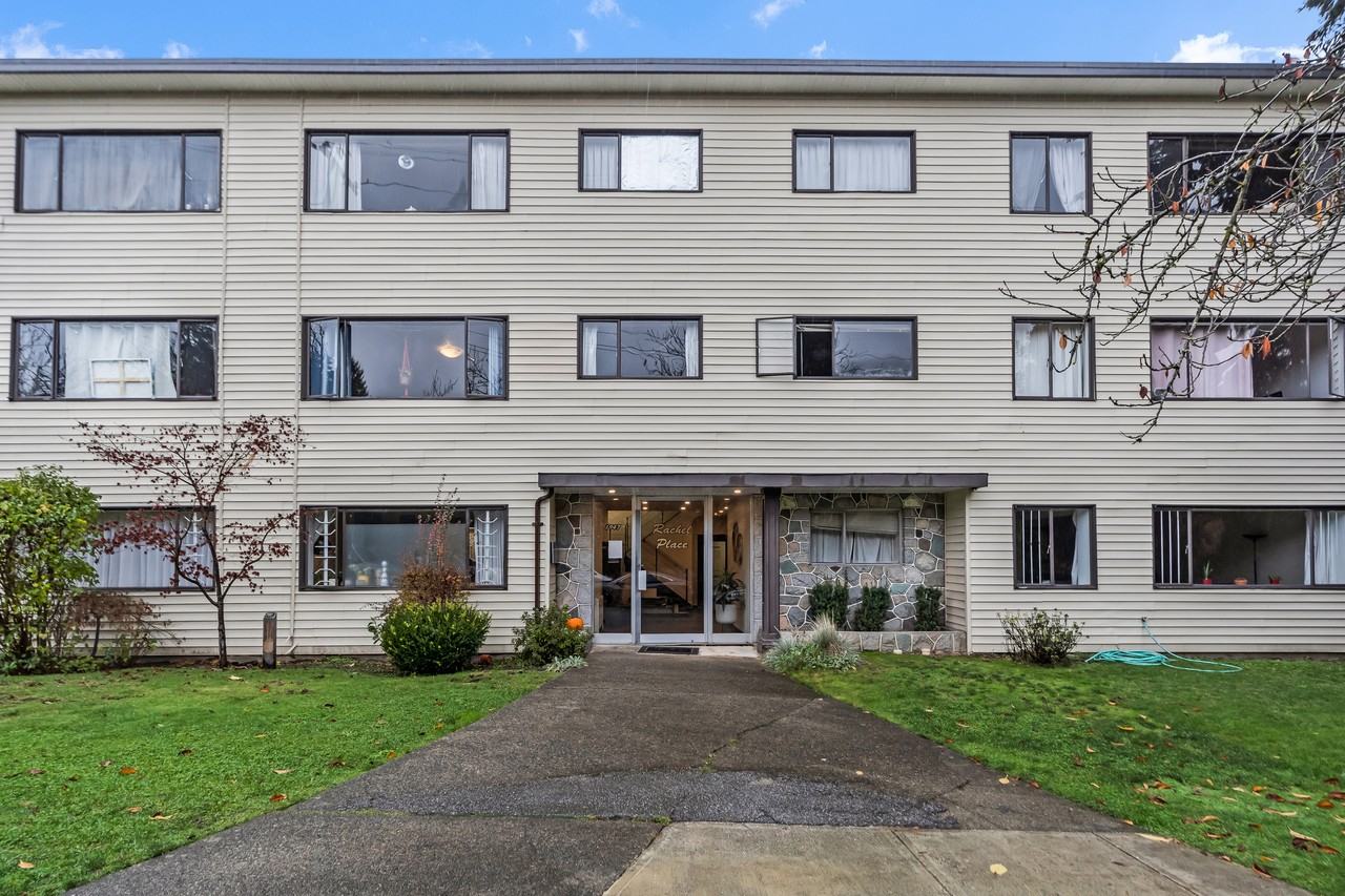 Rachel Place - Photo 3 of 25