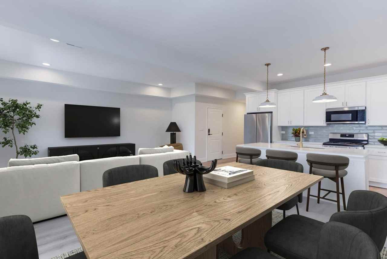 4337 N Dayton St #3 - Photo 3 of 17