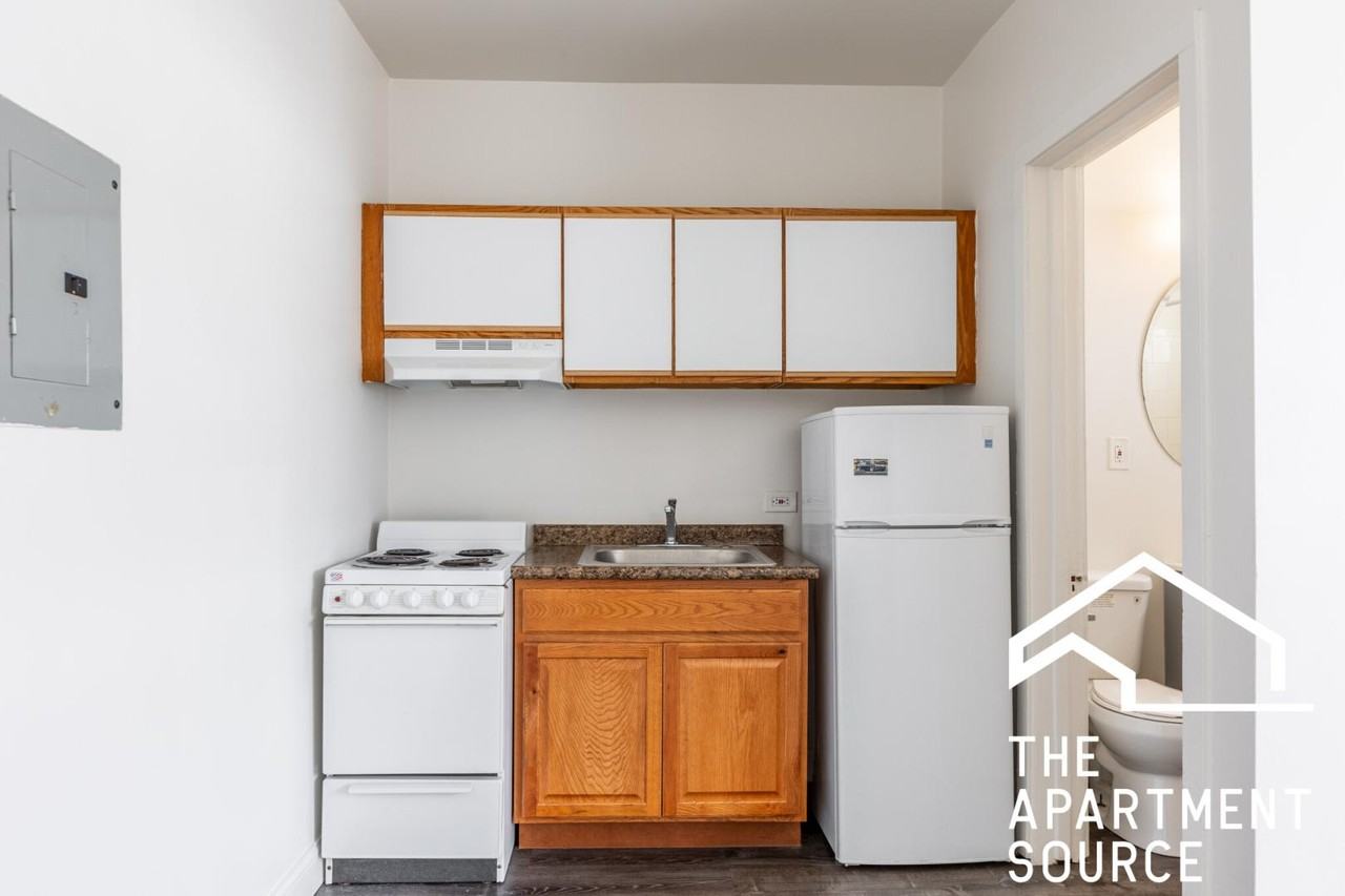 3957 W Irving Park Rd #305 - Photo 2 of 9