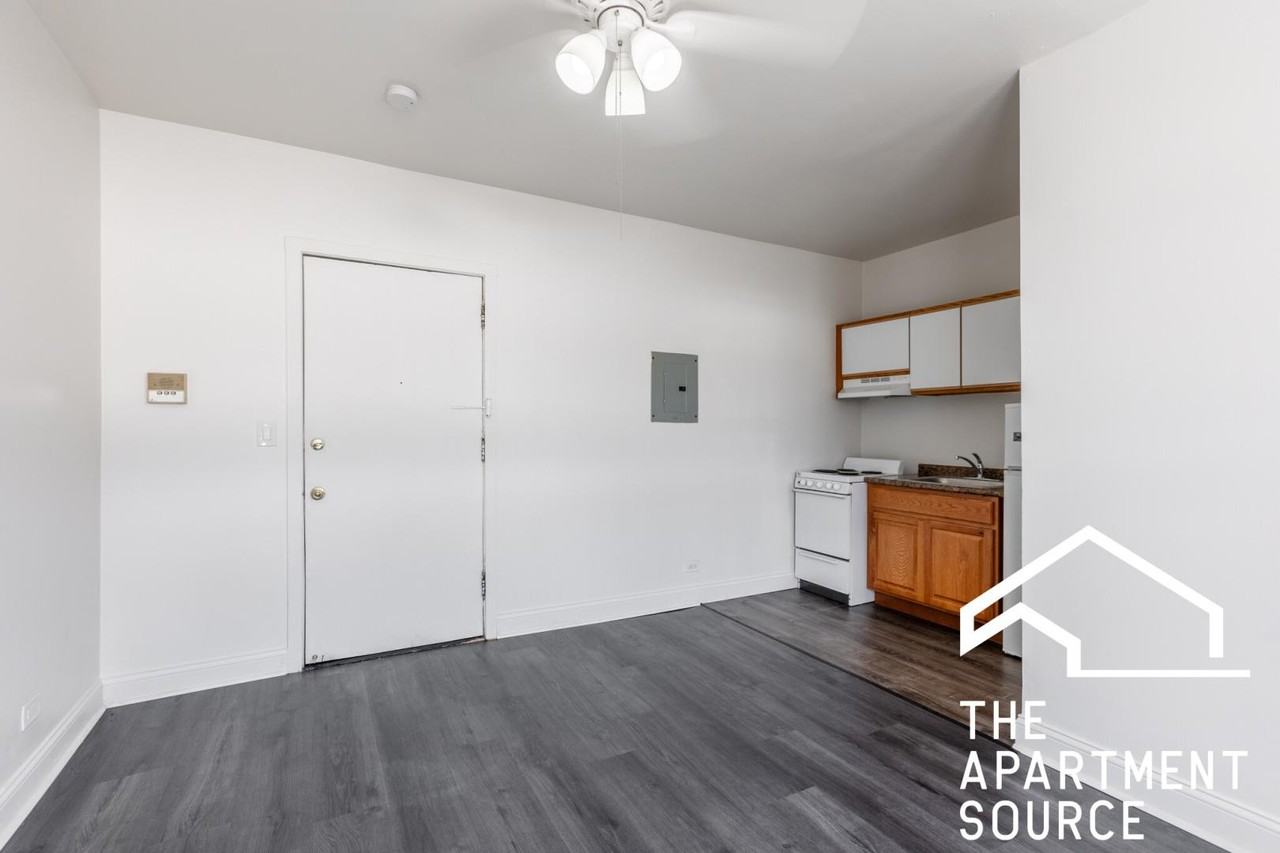 3957 W Irving Park Rd #305 - Photo 4 of 9