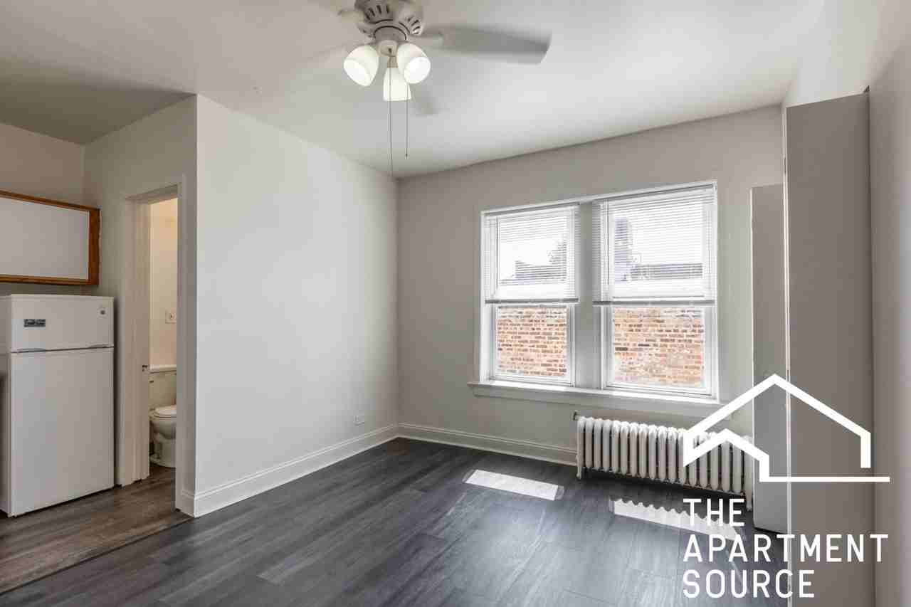 3957 W Irving Park Rd #305 - Photo 5 of 9