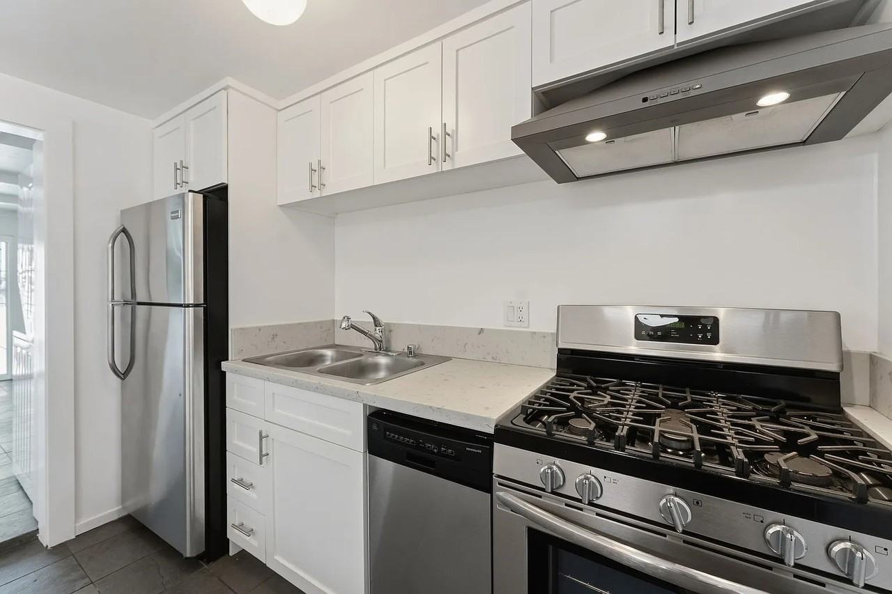 314 Culver Blvd 314 Culver Blvd #1 - Photo 6 of 13