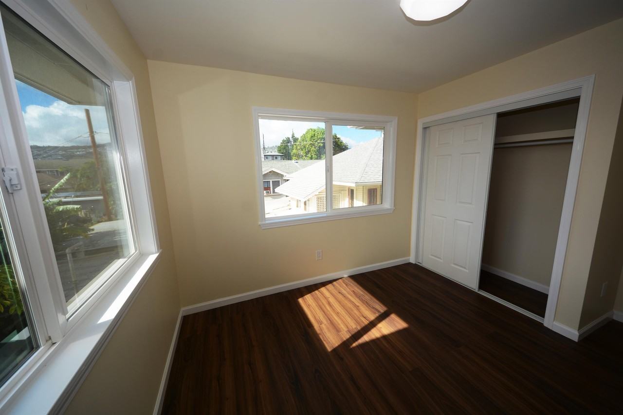 928 9th Ave Apt C - Photo 6 of 10