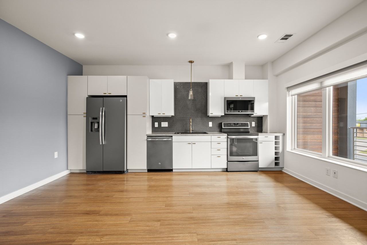 4361 S Congress Ave #204 - Photo 7 of 28