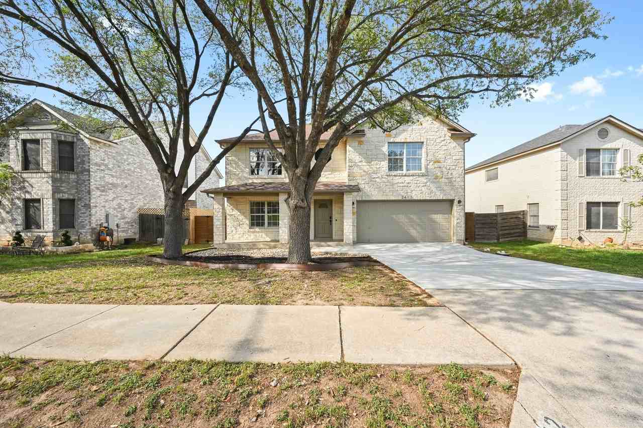 2412 Regal Park Ln - Photo 4 of 41