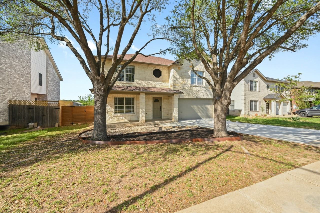 2412 Regal Park Ln - Photo 5 of 41