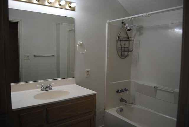 11121 N Dowling Rd - Photo 5 of 11