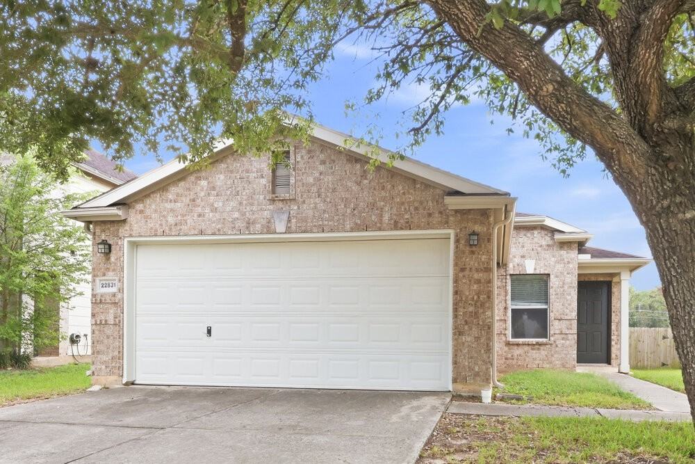 22831 Twisting Pine Dr