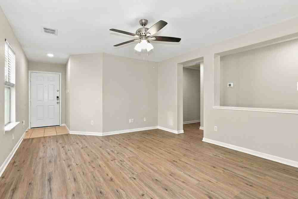 22831 Twisting Pine Dr - Photo 4 of 16