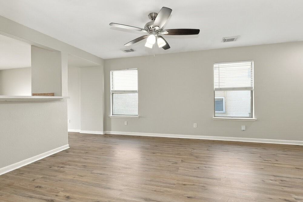 22831 Twisting Pine Dr - Photo 5 of 16