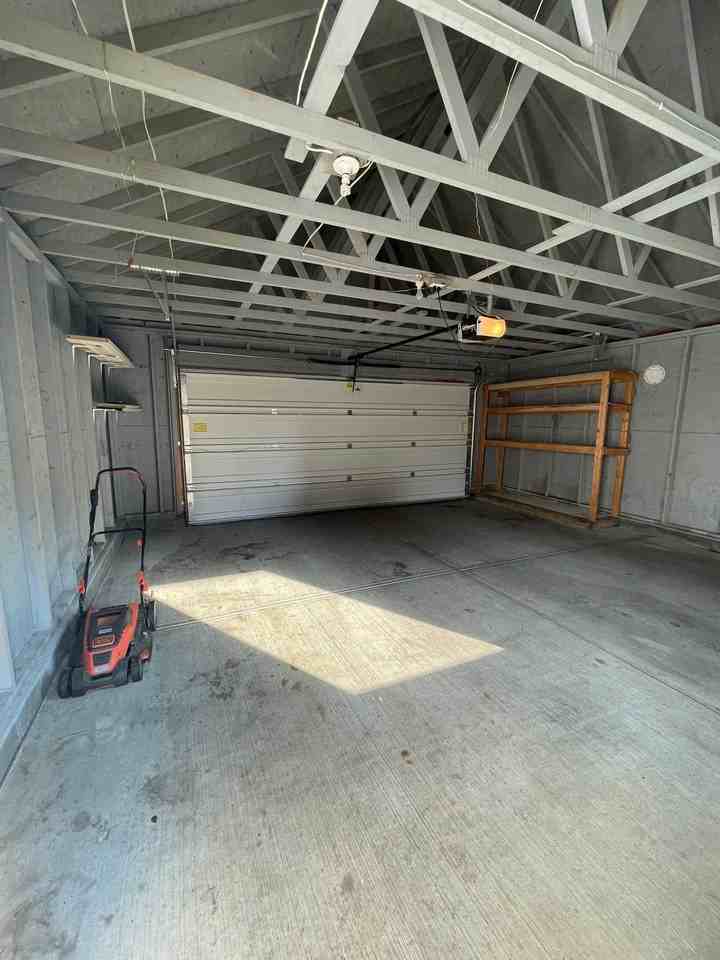 9467 213 St Nw - Photo 5 of 31