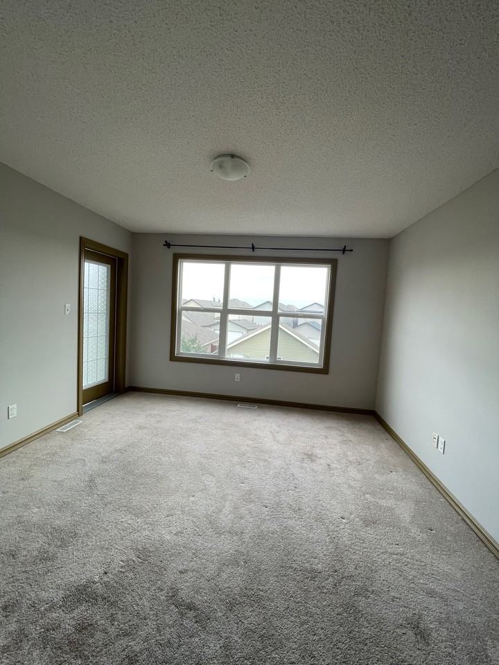 9467 213 St Nw - Photo 6 of 31