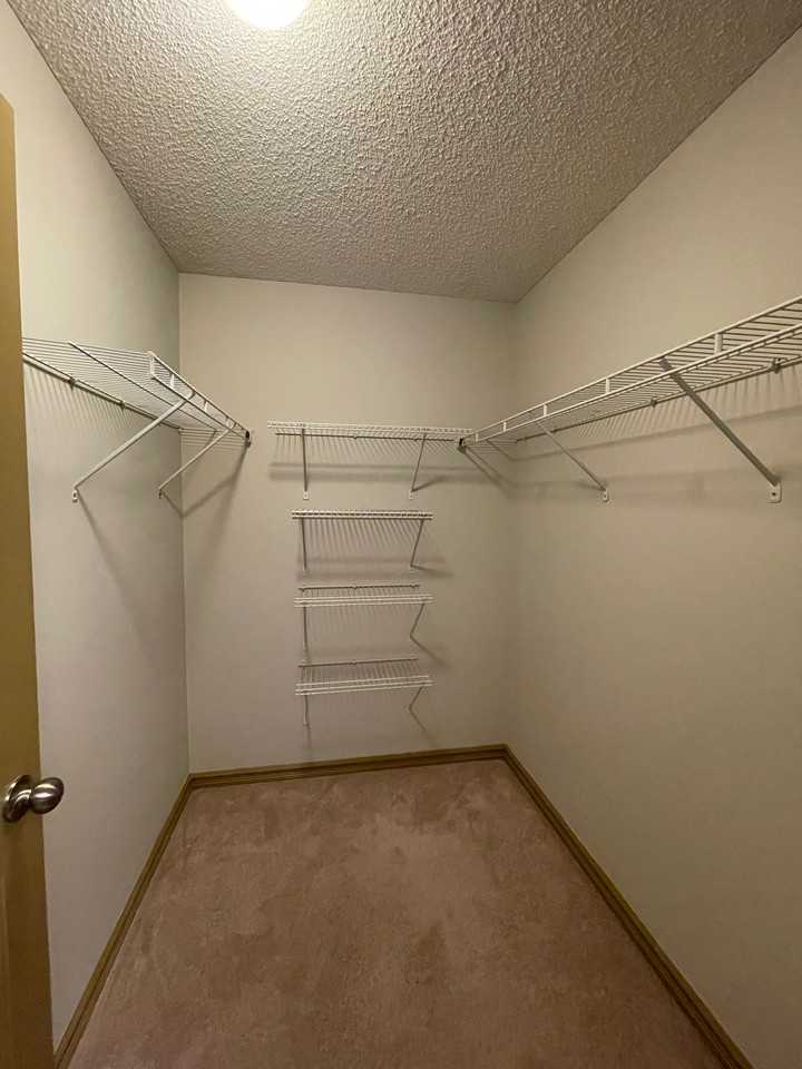 9467 213 St Nw - Photo 7 of 31