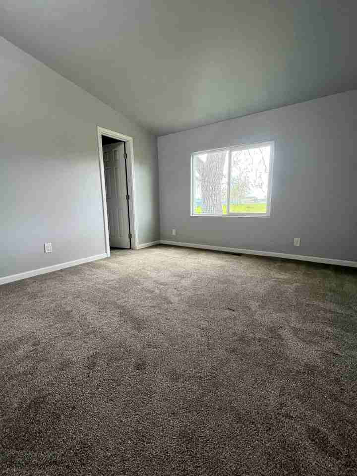 1932 9th Ave - Photo 3 of 19