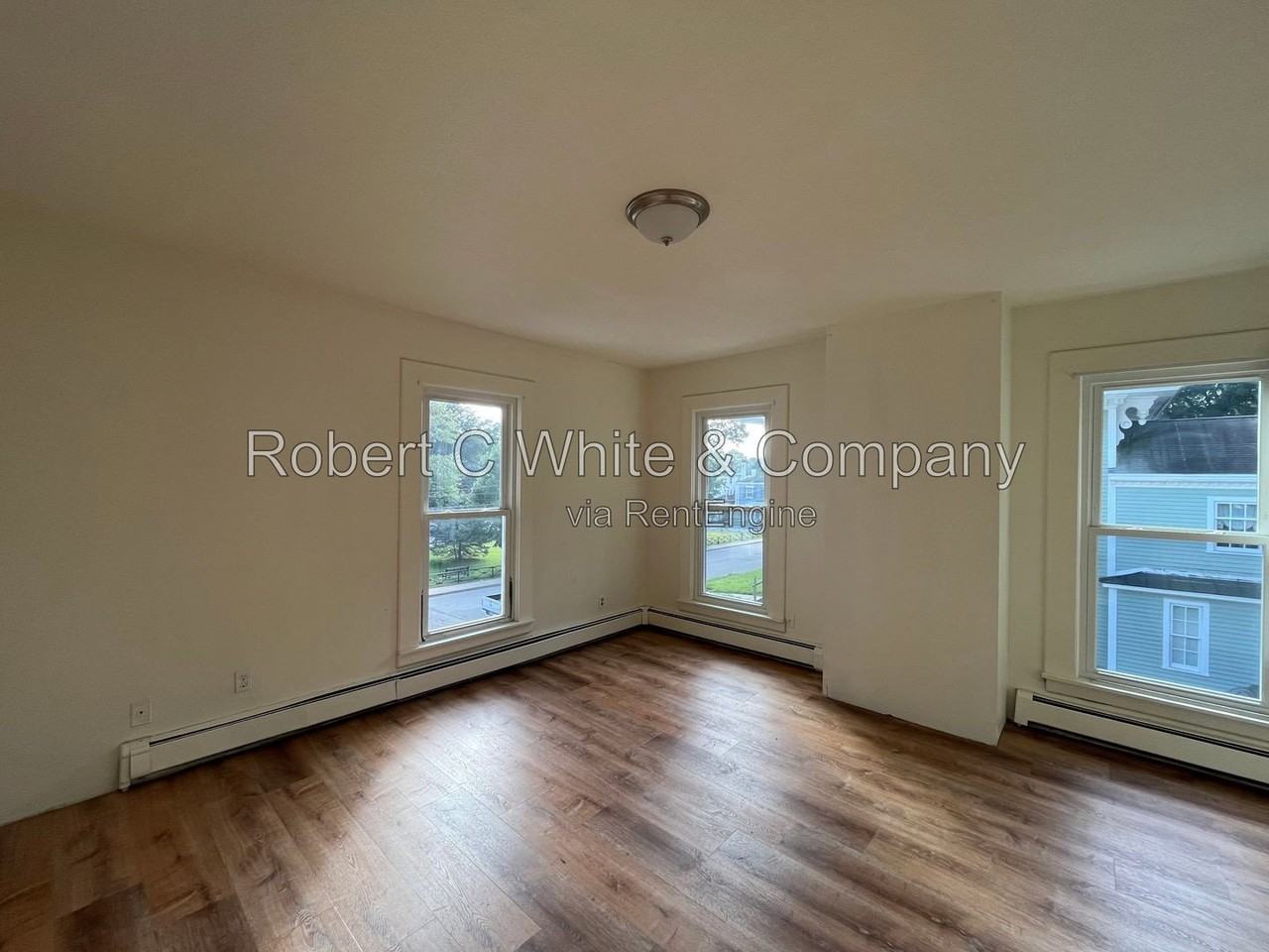 122 Union St #2 - Photo 4 of 11
