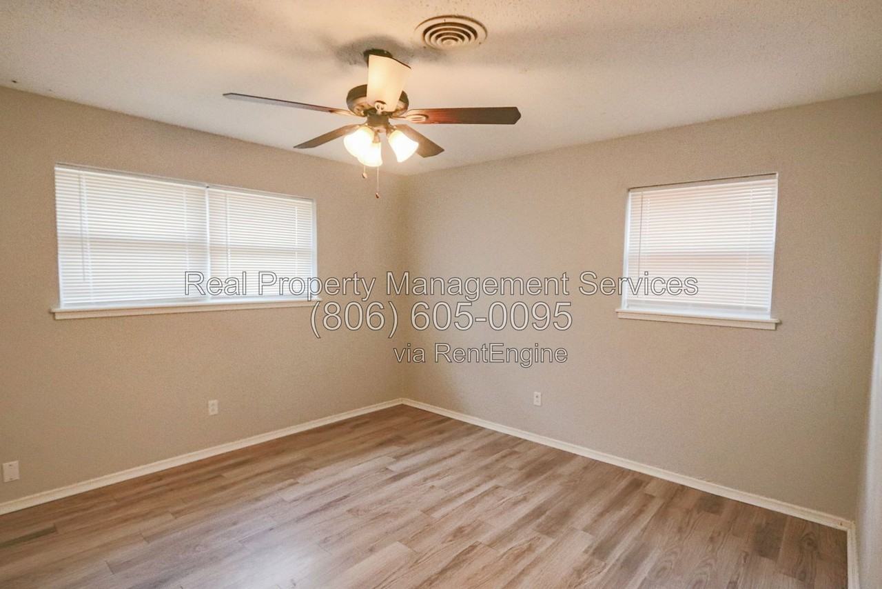 3017 66th St - Photo 6 of 11