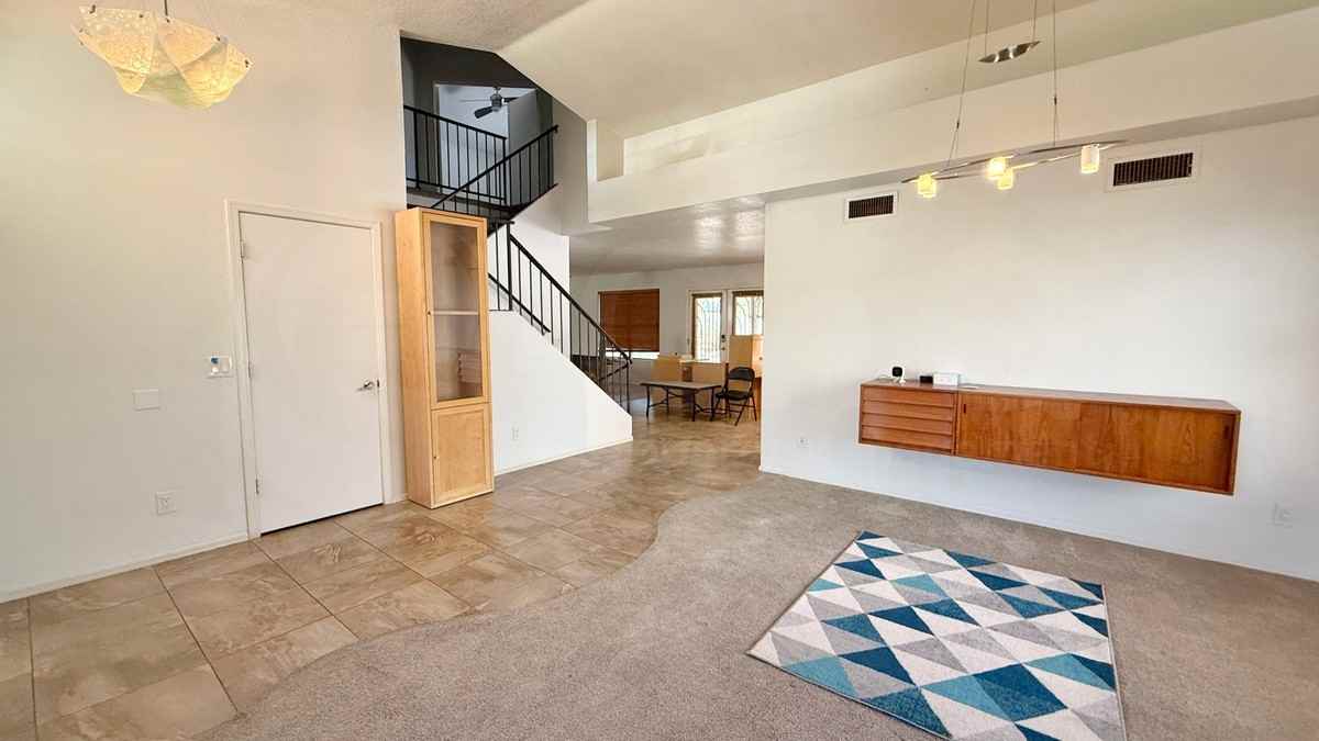 4510 W Marco Polo Rd - Photo 6 of 19