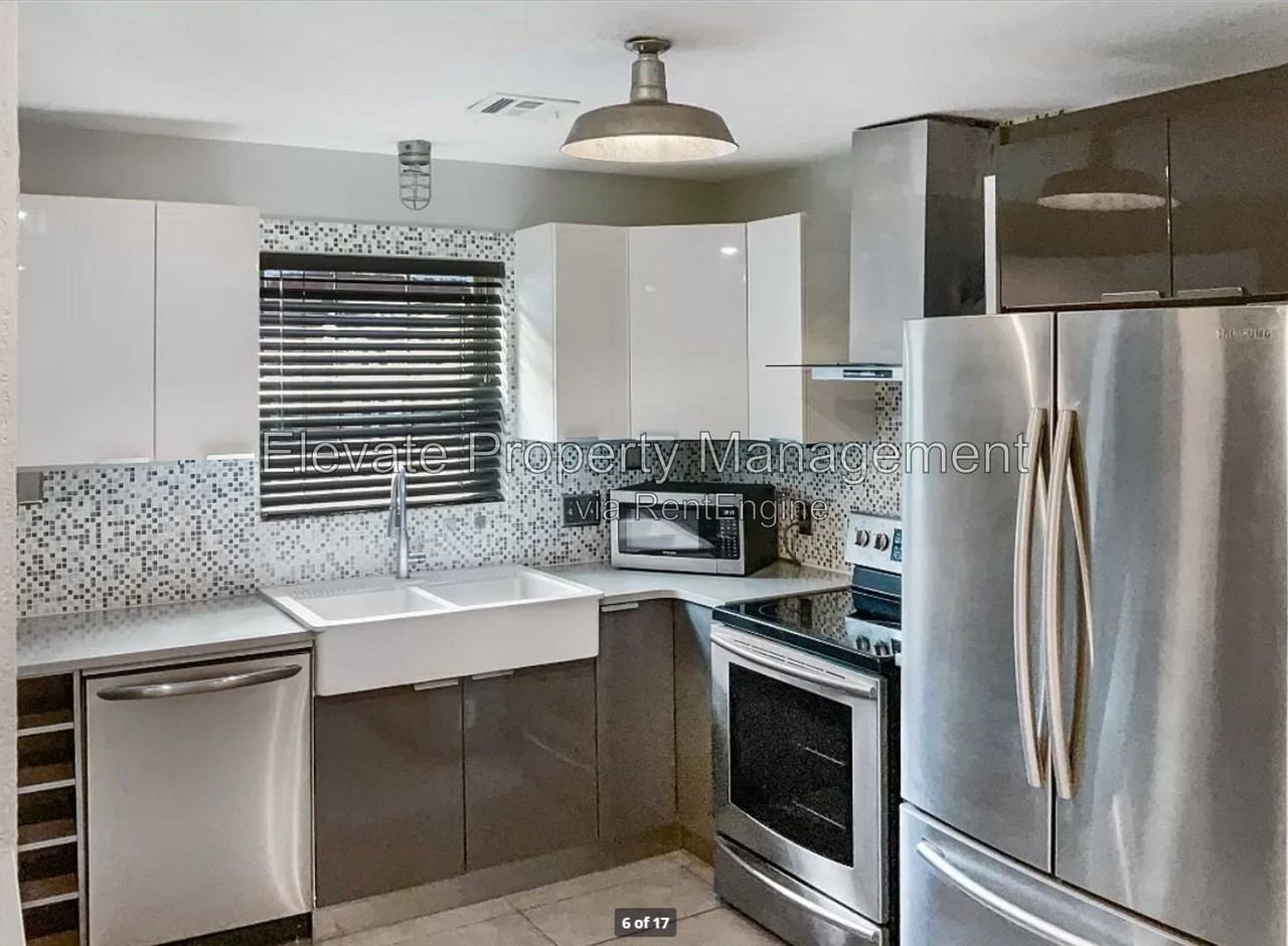 3021 Berkshire Way - Photo 7 of 17