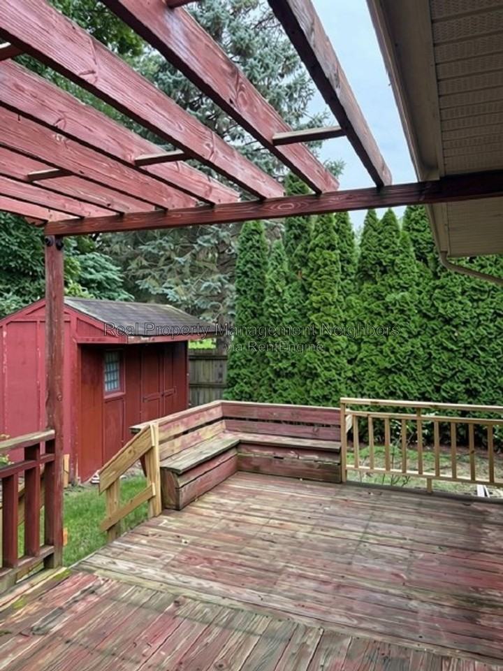 1662 Klaver St Sw - Photo 3 of 38