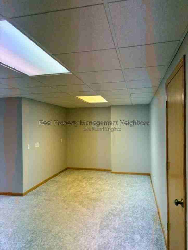 1662 Klaver St Sw - Photo 6 of 38