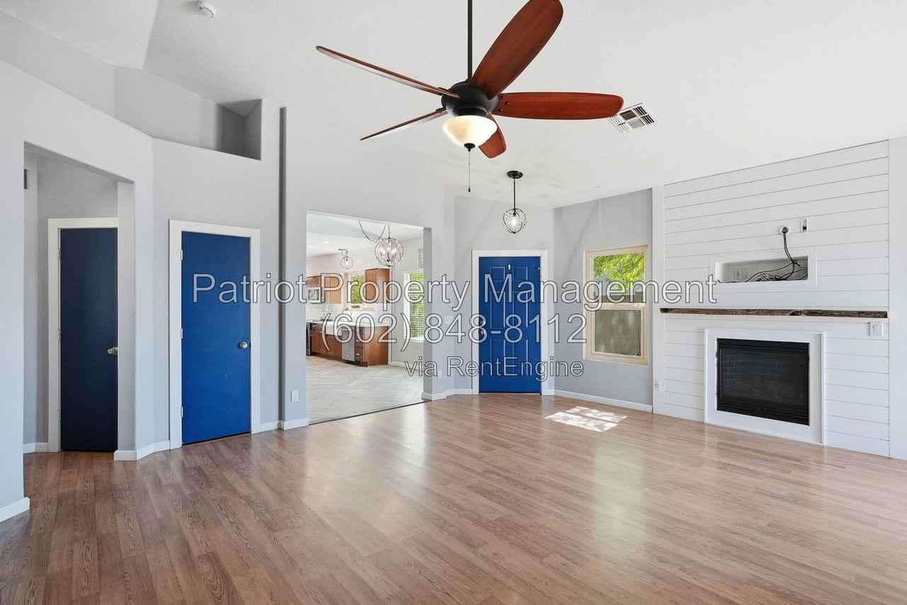 3633 W Webster Ct - Photo 5 of 35