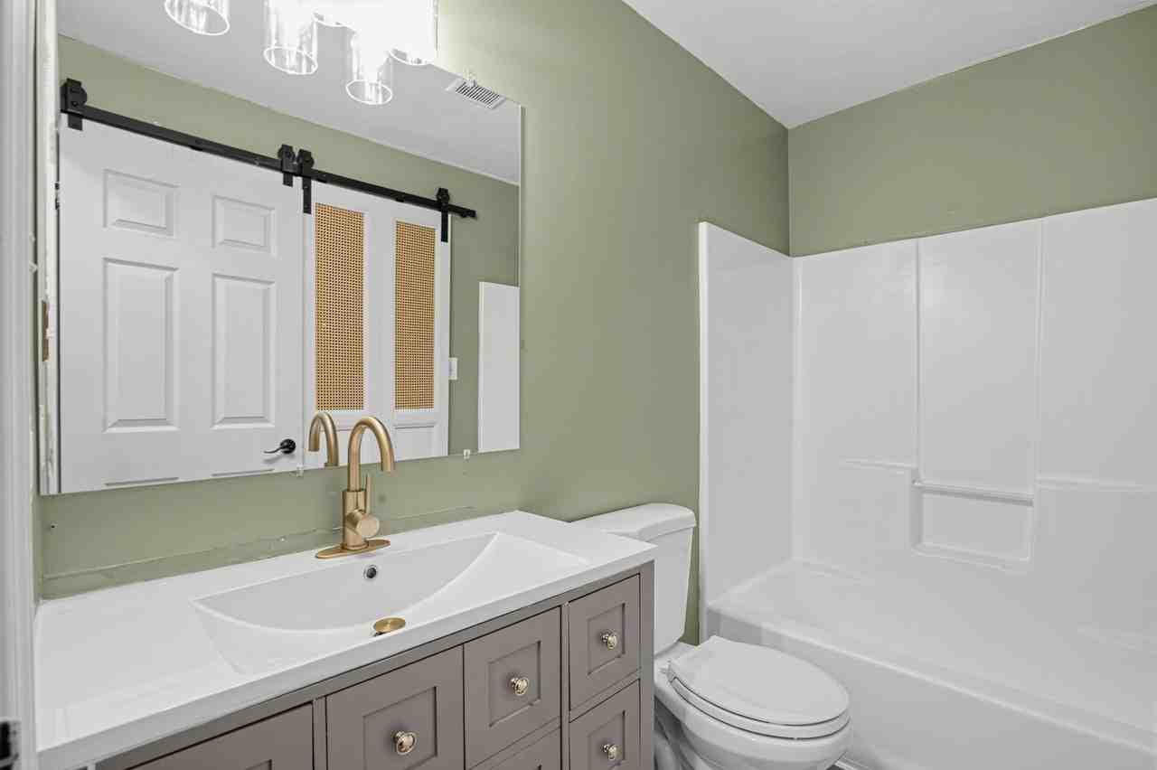 1104 Redeye Rd - Photo 4 of 15