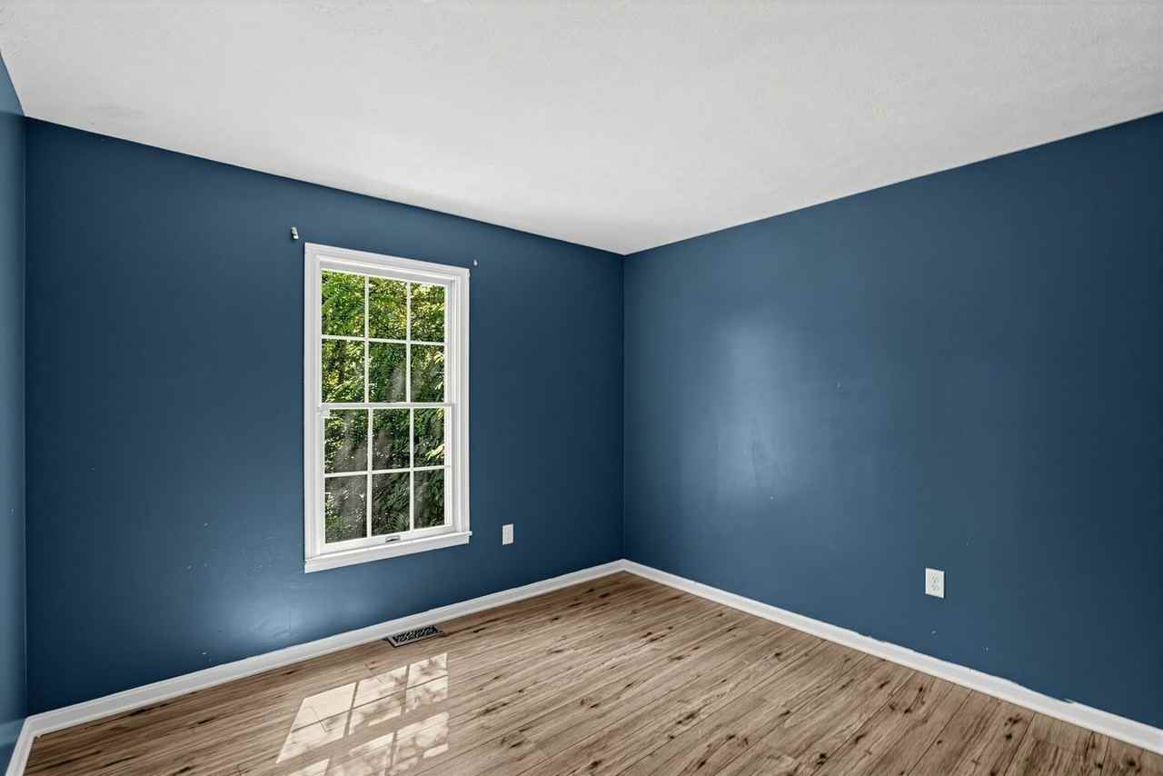 1104 Redeye Rd - Photo 6 of 15