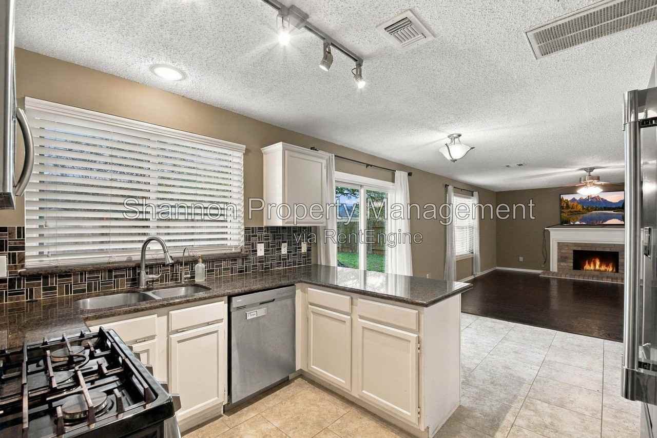 21218 Park Willow Dr - Photo 7 of 24