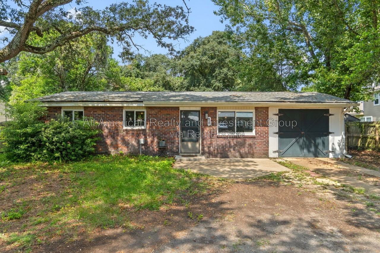 66 Eglin St - Photo 2 of 19