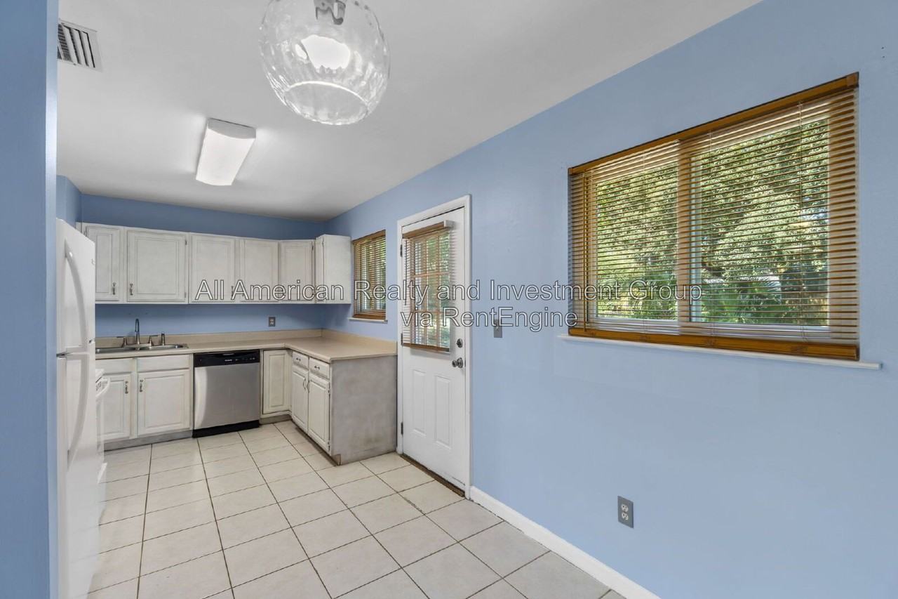 66 Eglin St - Photo 6 of 19