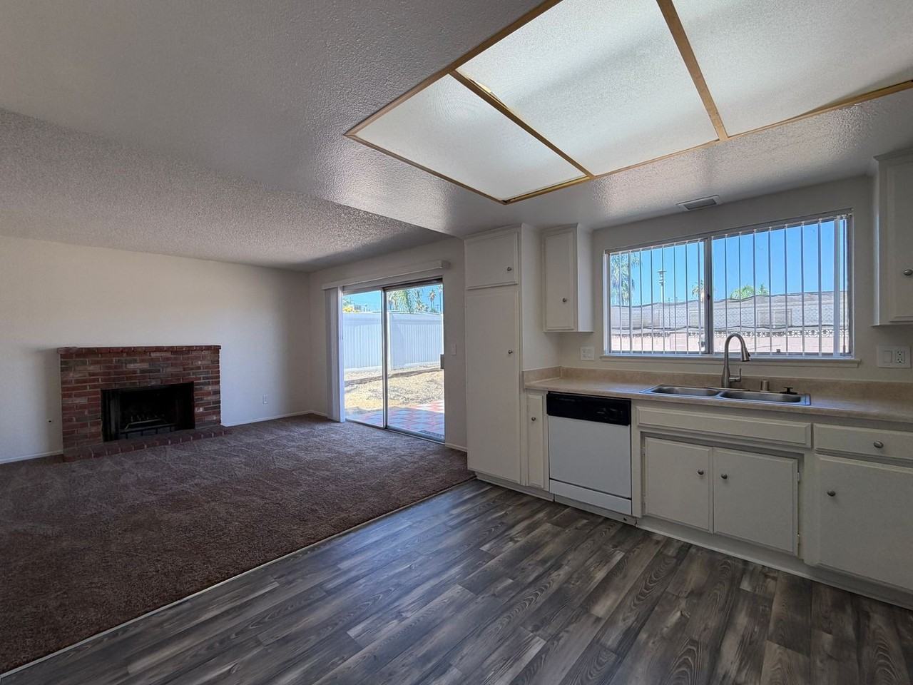 1859 Ellen Cir - Photo 4 of 21