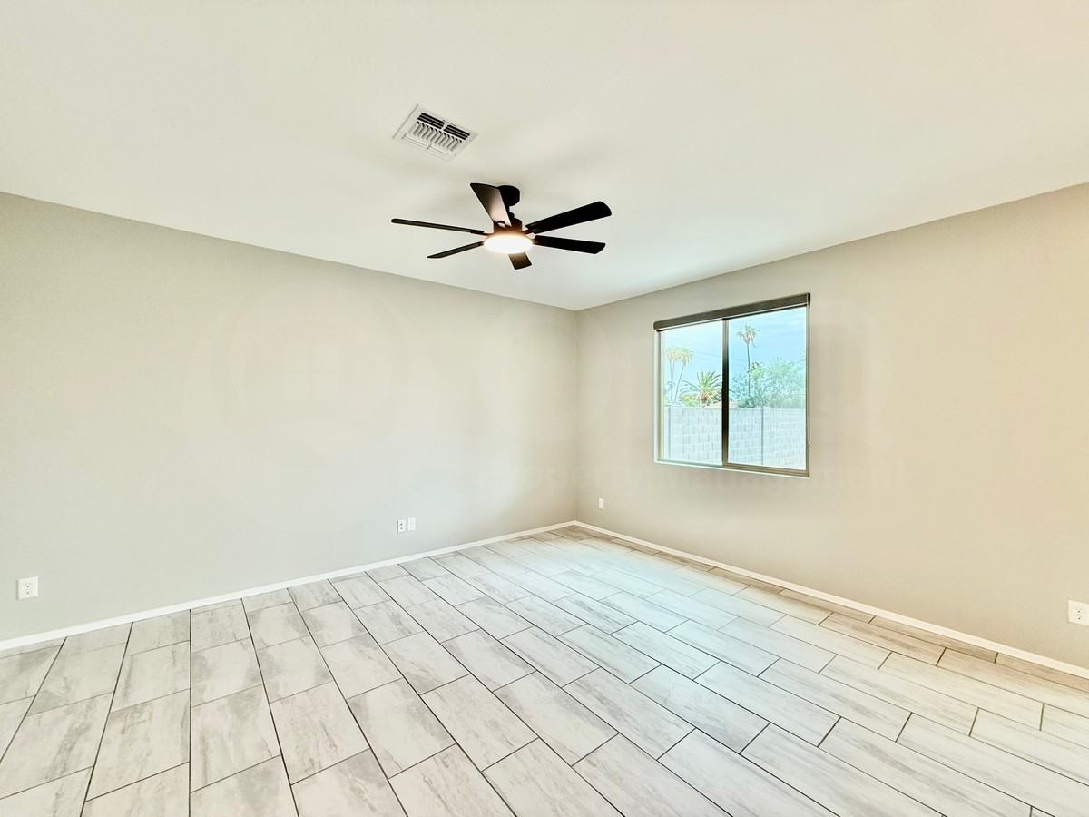 7115 W Solano Dr S - Photo 5 of 27