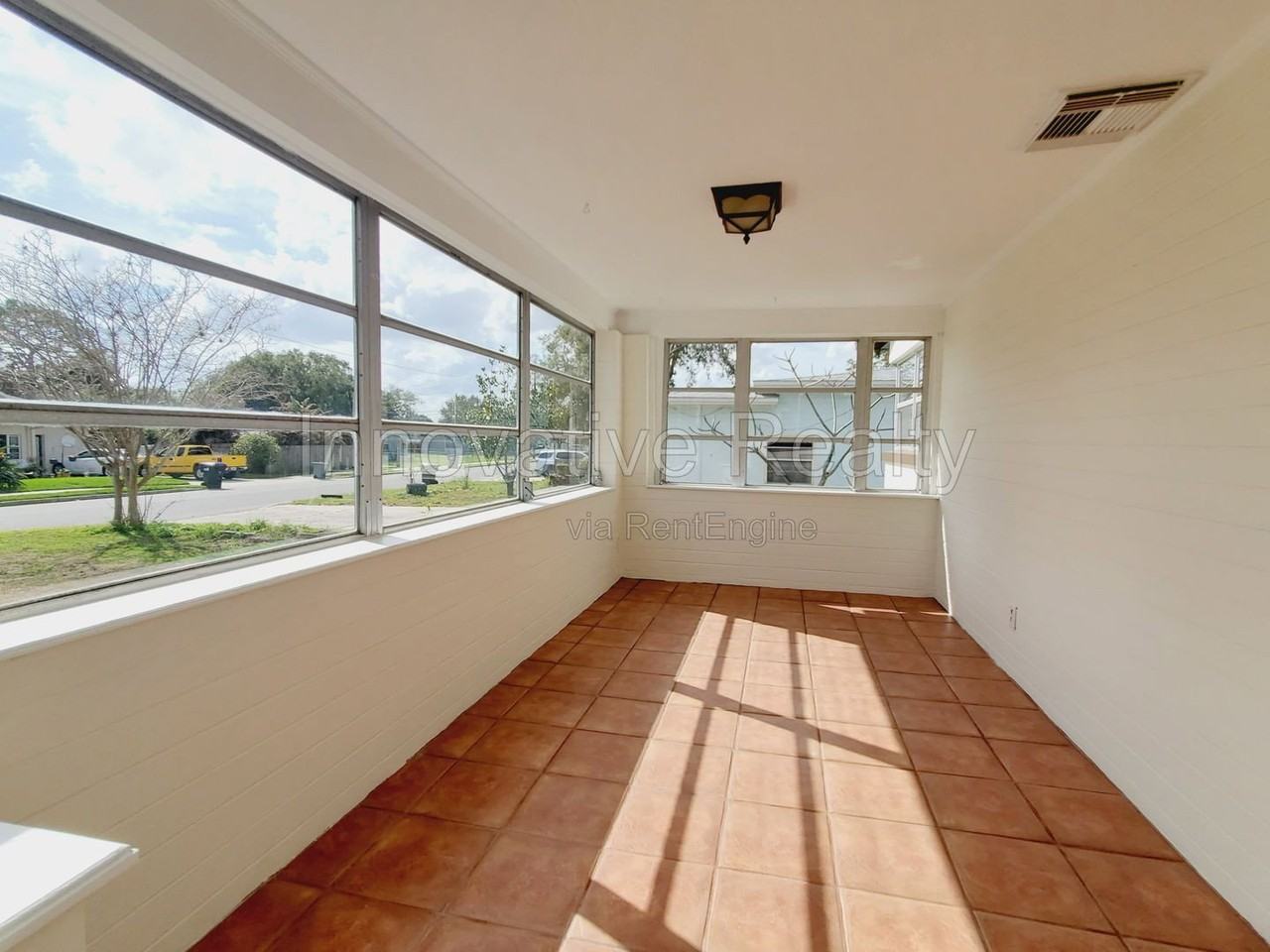 843 Canovia Ave - Photo 5 of 30
