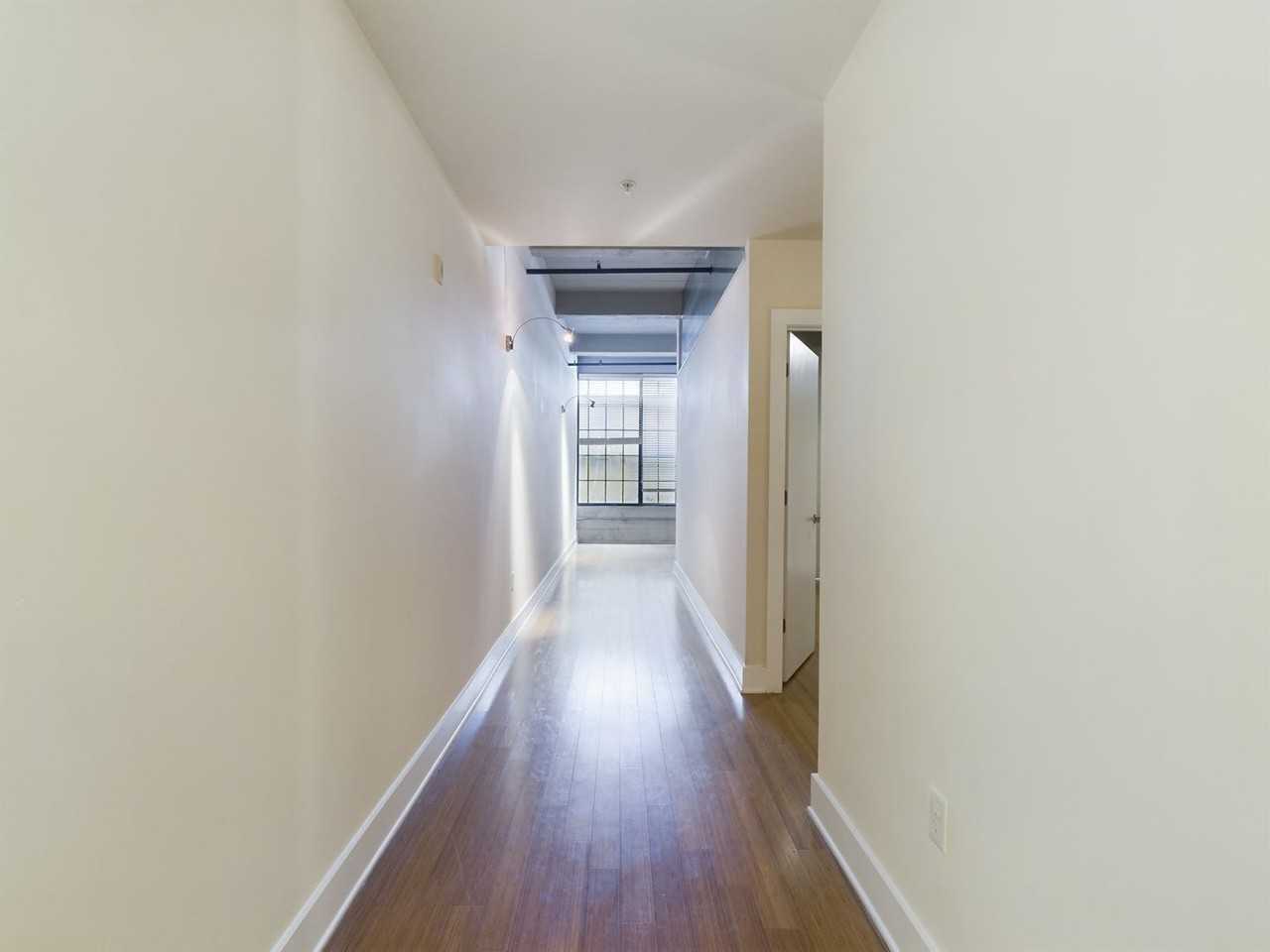 815 Perry St #117 - Photo 3 of 22