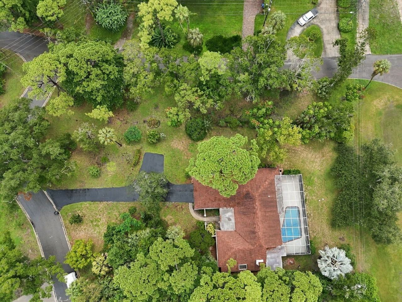 1257 Fairway Cir S - Photo 5 of 50
