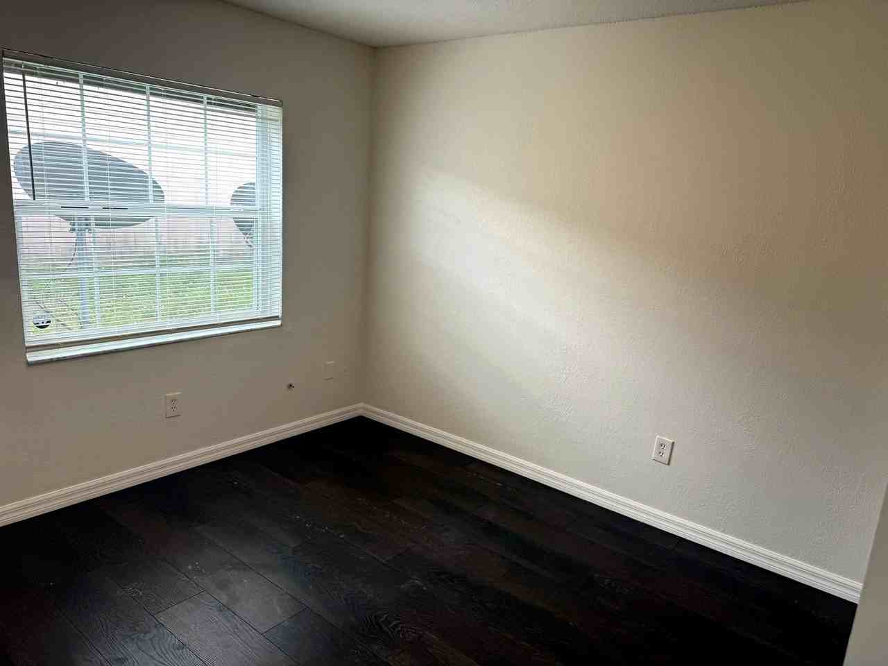 11901 N Taliaferro Ave #A - Photo 7 of 10