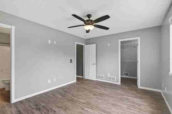 3400 Kalenda Avenue Northeast #10 - Photo 7 of 10