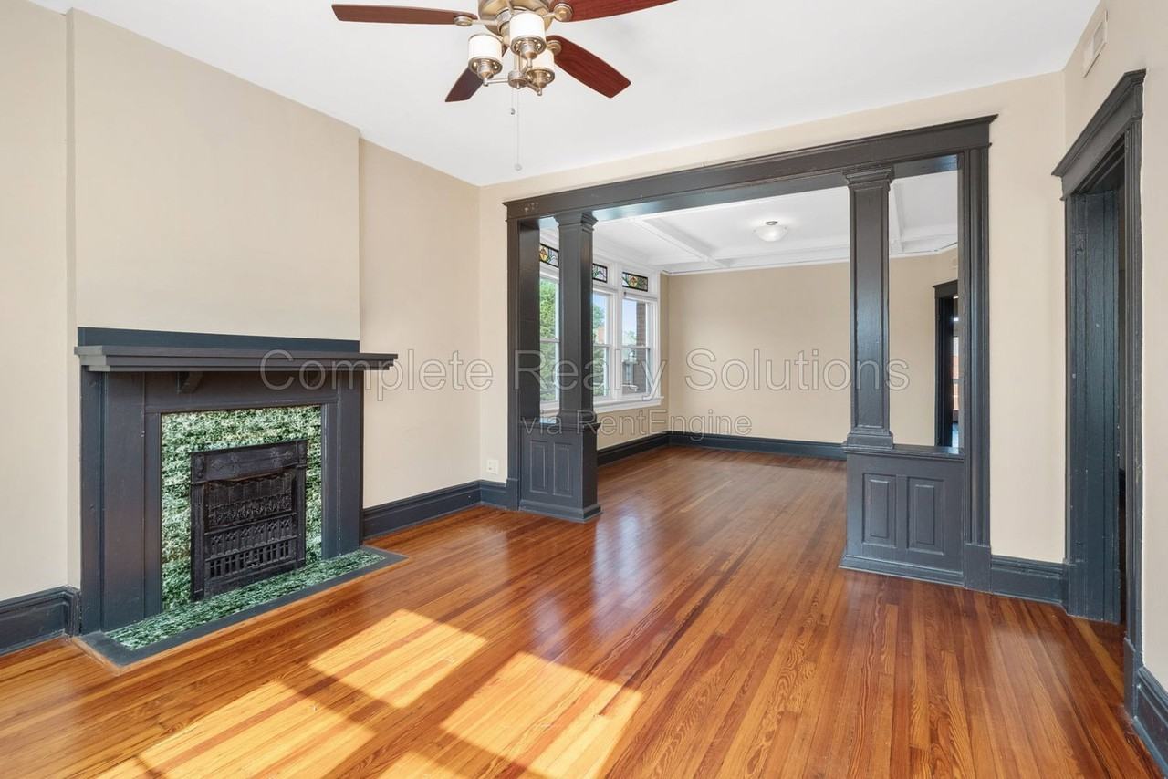3127 Morganford Rd #2ndFL - Photo 3 of 30