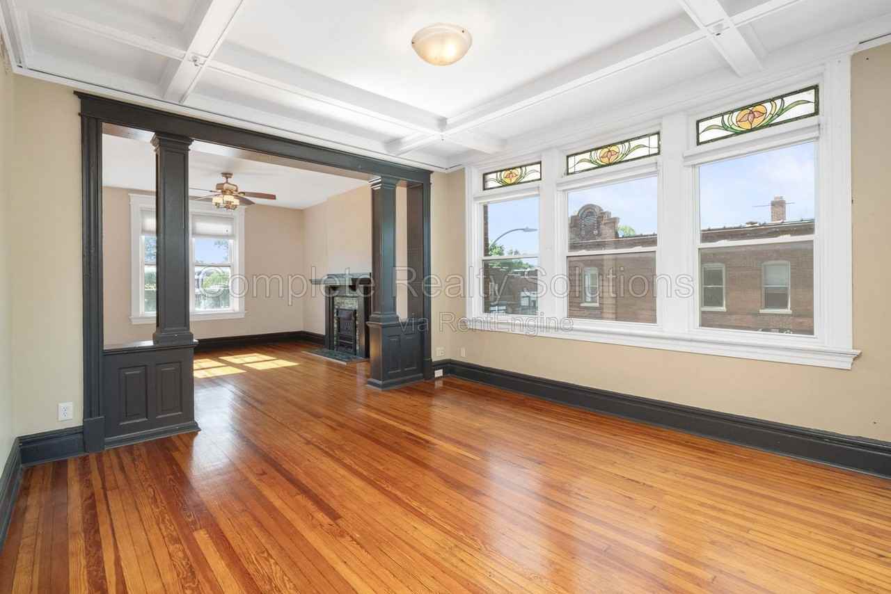 3127 Morganford Rd #2ndFL - Photo 4 of 30