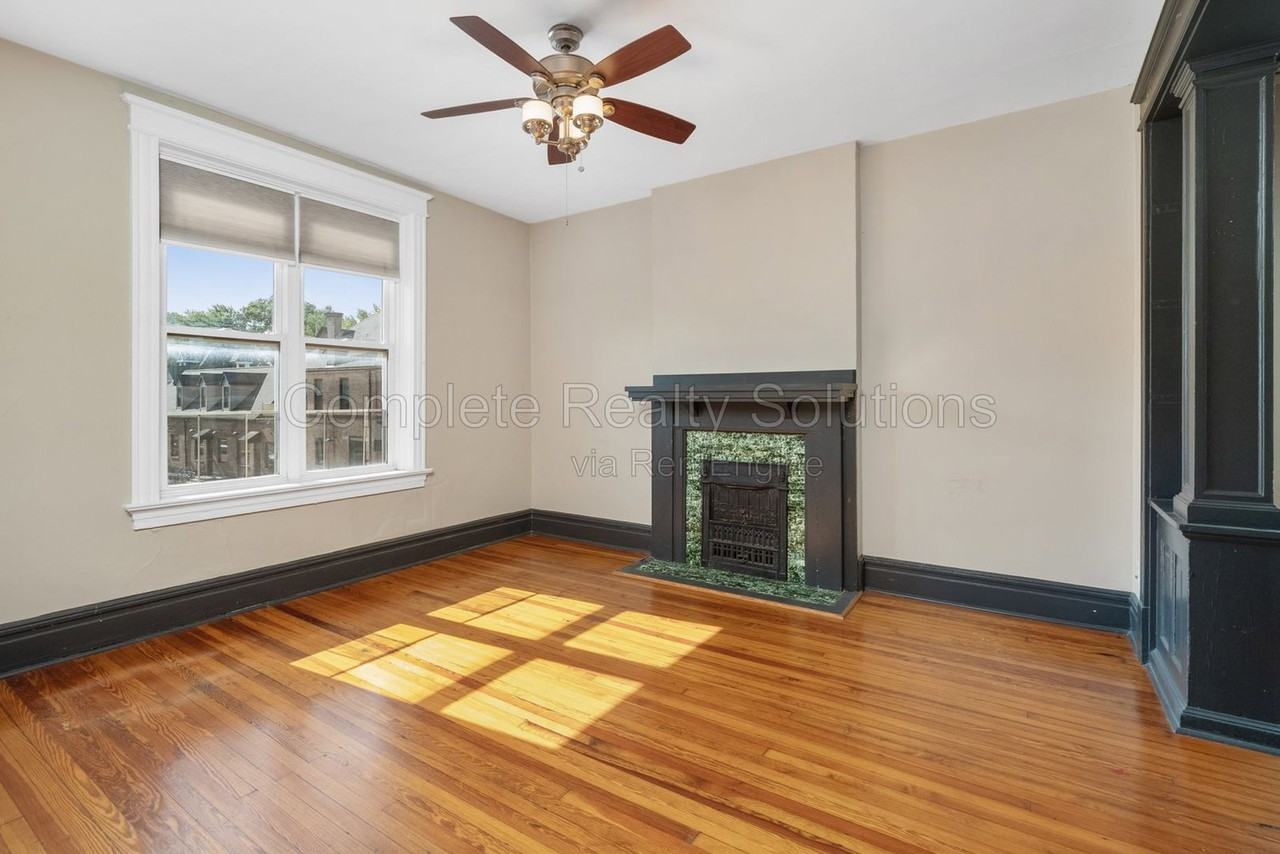 3127 Morganford Rd #2ndFL - Photo 6 of 30
