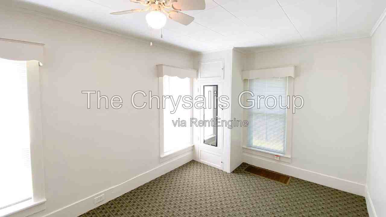 1319 W Madison St - Photo 7 of 16