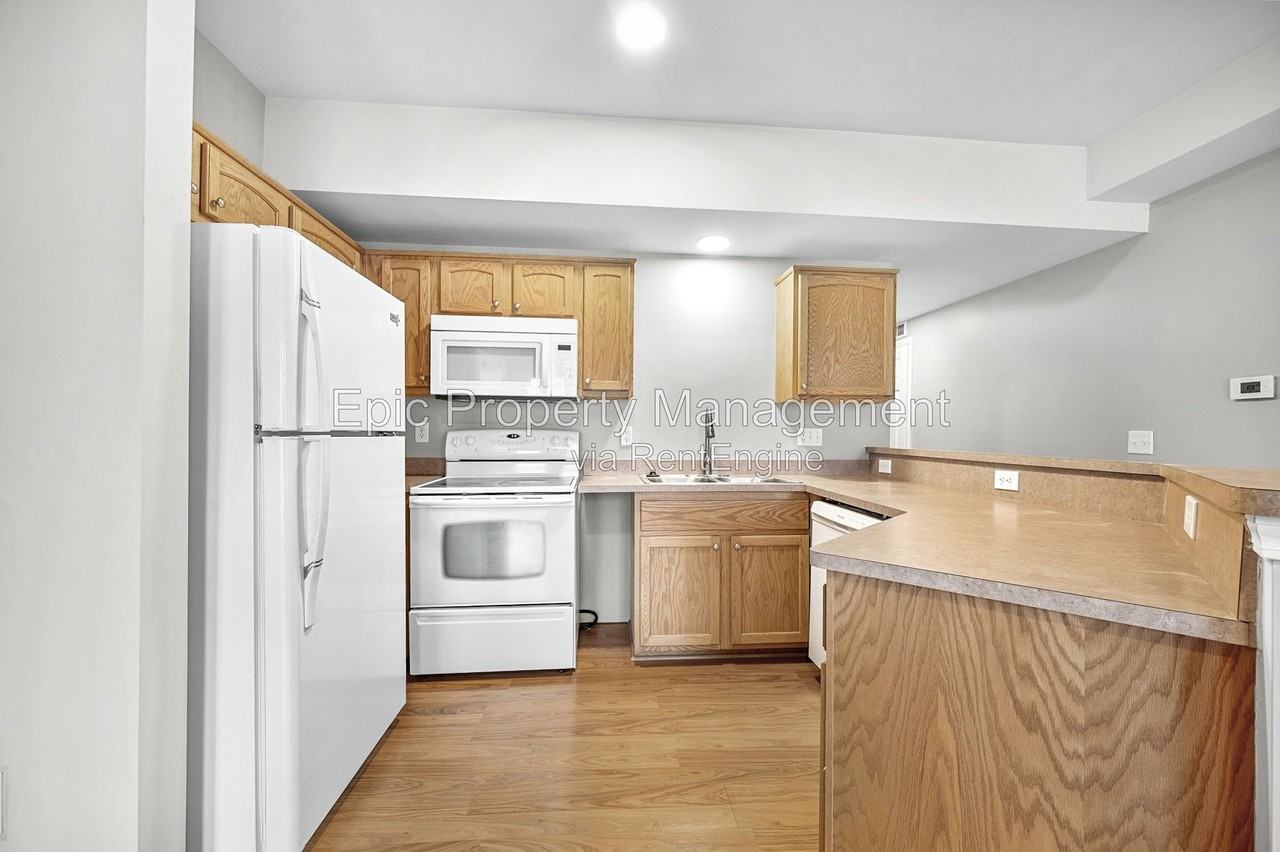 14052 Webster Dr - Photo 2 of 12