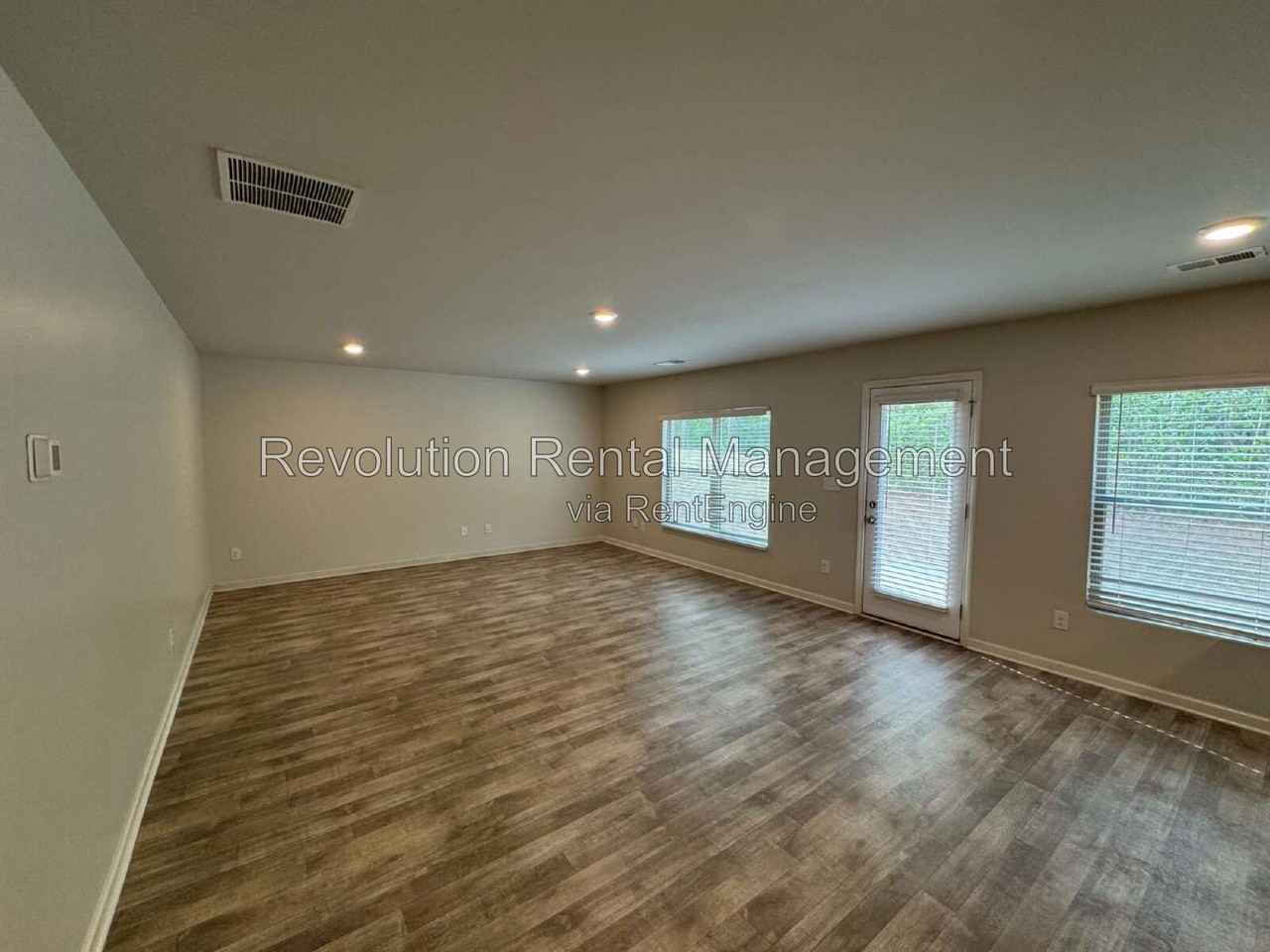 394 Daffodil Dr - Photo 5 of 18