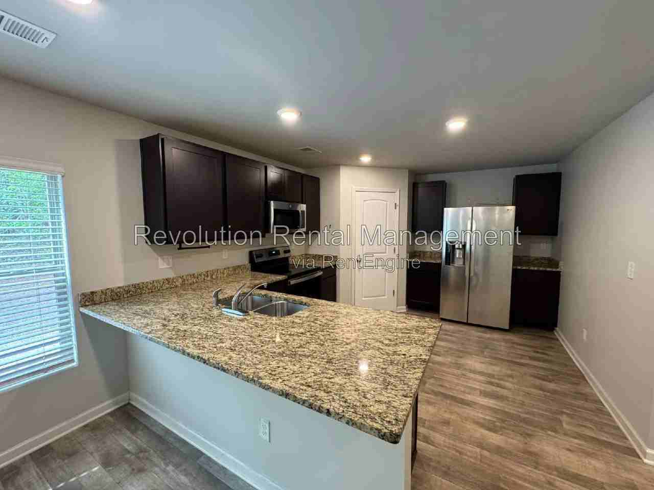 394 Daffodil Dr - Photo 6 of 18