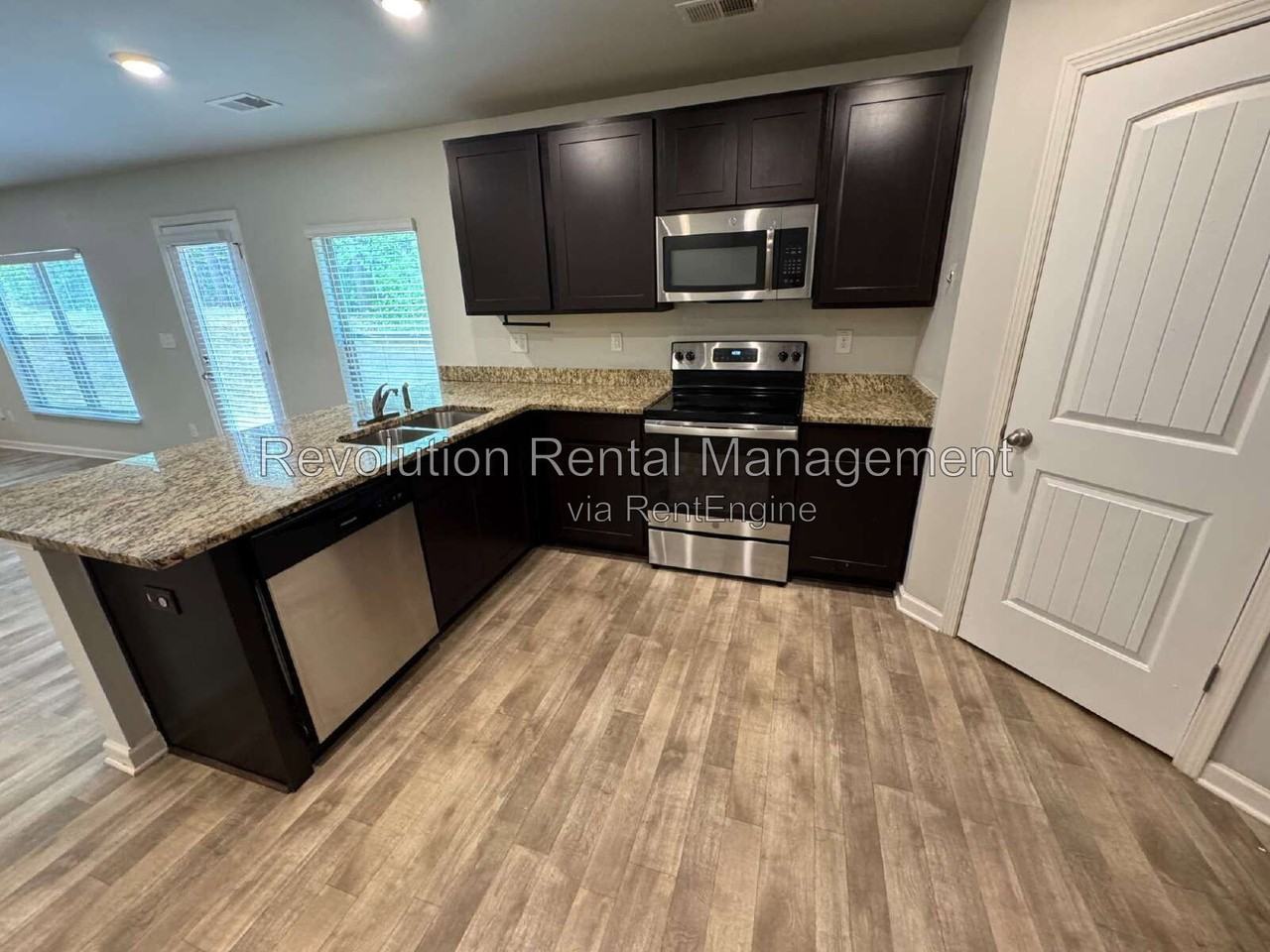 394 Daffodil Dr - Photo 7 of 18