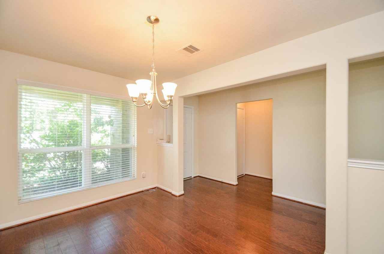 12506 Greencanyon Dr - Photo 3 of 32