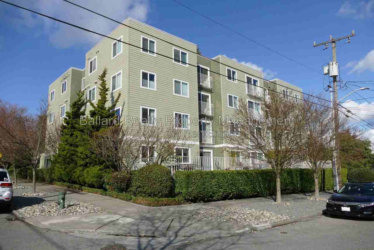 800 N Allen Pl #301